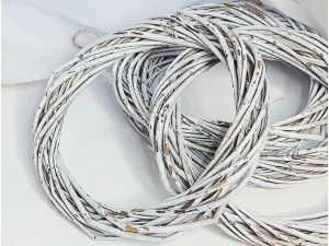 Основа для вінка з ротангу, ТОНОВАНА БІЛИМ, 20см